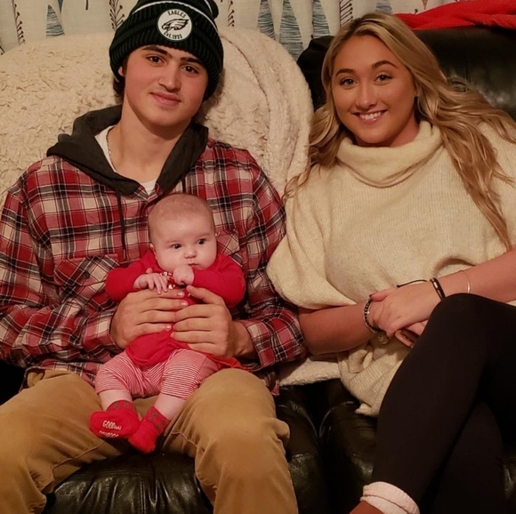 Meet Your Posher, Michele ☪️☪️☪️ - Picture 12 of 16